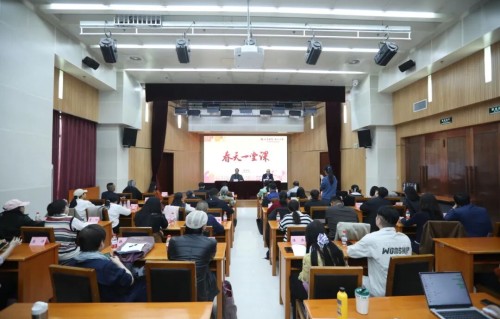 白烨开讲“春天一堂课”：新大众文艺写作者要“守常知变”
