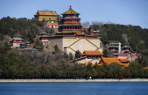 马年京城春来早（现代诗）