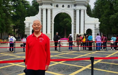 杨友明诗词研究   如何欣赏杨友明的诗词？