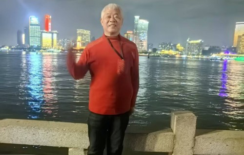 杨友明诗词研究  杨友明诗词质朴风格的现代诗坛意义具体有哪些？