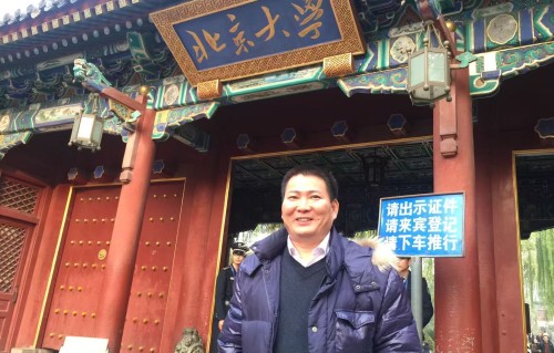 刘权，《新诗刊》副主编、栏目“如歌的行板”主编