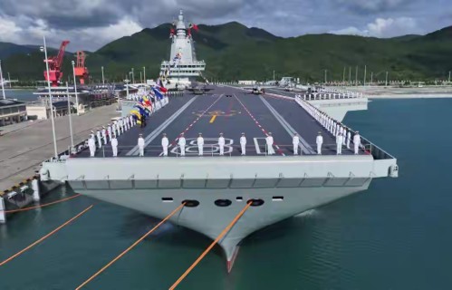 五绝·咏福建舰入列