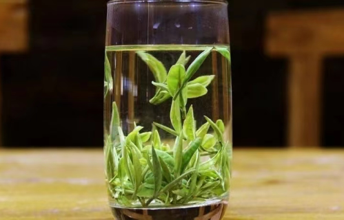 清茶一盏，尘梦十年