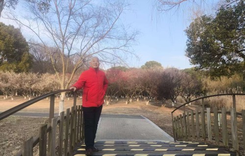 杨友明诗词研究  杨友明五绝的情感表达创新对现代诗词有何影响？