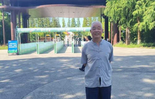 杨友明诗词研究    杨友明诗词语言风格对创作的积极影响